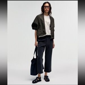 Softstreme High-Rise Straight-Leg Cropped Pant